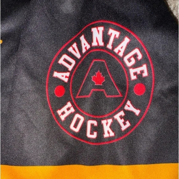 British Columbia Jr Lady Canucks Jersey Size Medium - Picture 9 of 13